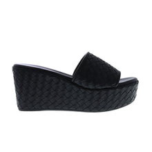 Medium Wedge