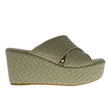 Medium Wedge