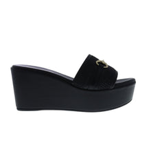 Medium Wedge