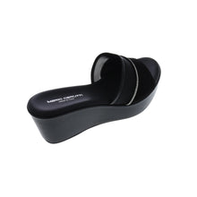 Medium Wedge
