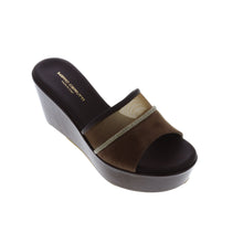Medium Wedge