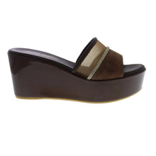 Medium Wedge