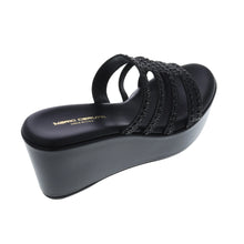 Medium Wedge