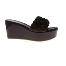 Medium Wedge