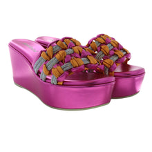 Medium Wedge