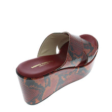 Medium Wedge