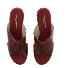 Medium Wedge