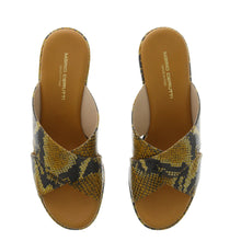 Medium Wedge