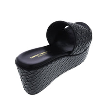 Medium Wedge