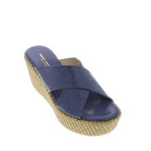 Medium Wedge