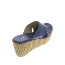 Medium Wedge