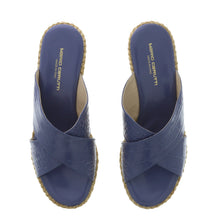 Medium Wedge