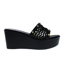 Medium Wedge
