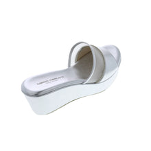 Medium Wedge
