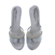 Medium Wedge