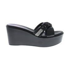 Medium Wedge