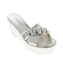 Medium Wedge