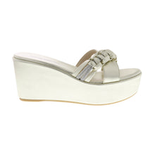 Medium Wedge