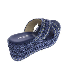 Medium Wedge
