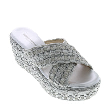 Medium Wedge
