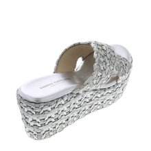 Medium Wedge
