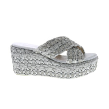 Medium Wedge